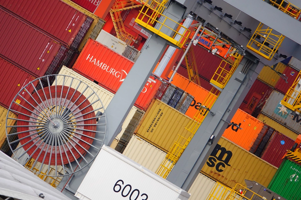 OSS vs. IOSS: choosing the right scheme for EU ecommerce